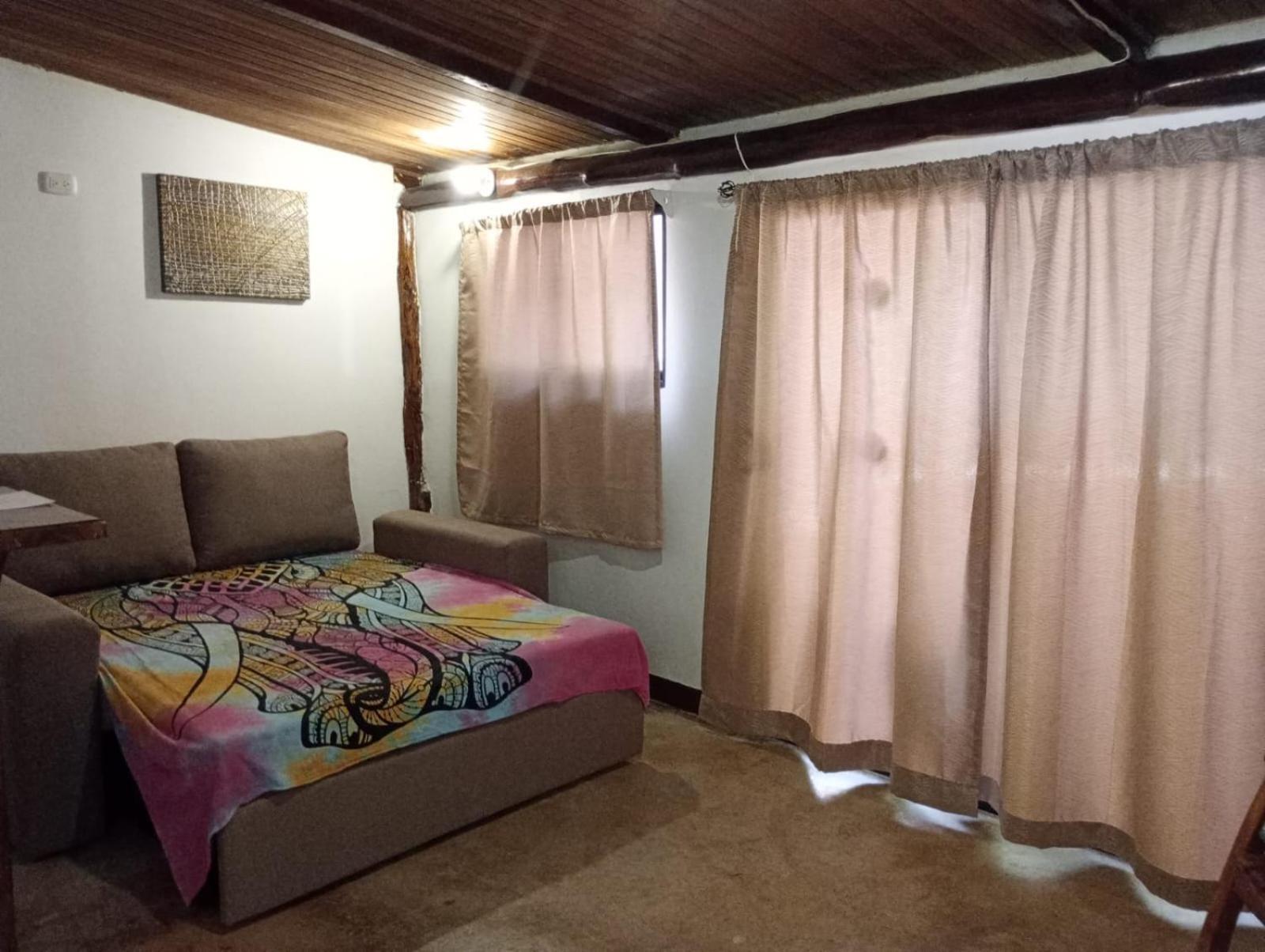 Tamahostel & Glamping Hostal