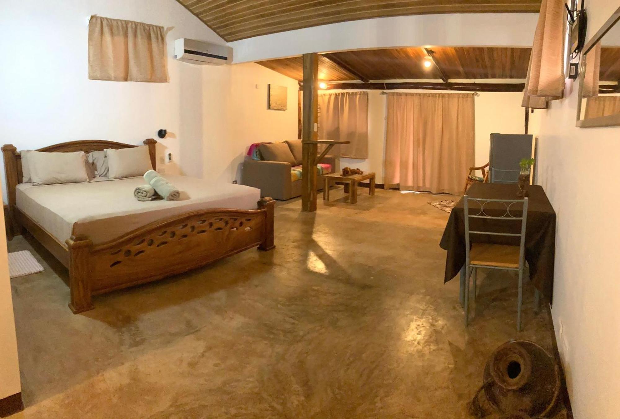 Hostal Tamahostel & Glamping Tamarindo